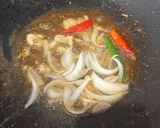 Gambar langkah 2 resipi Mee Goreng Basah.