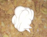 A picture of step 2 of Potato macroni pockets.