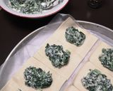 Foto del passaggio 3 della ricetta Fagottini di sfoglia con ricotta e spinaci