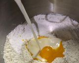 Foto langkah ke 1 dari resep Roti Sobek Crumble.