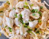 รูปขั้นตอนการทำที่ 2 ของ เยื่อไผ่ผัดแห้ง / Stir wild bamboo fungus with crab meat