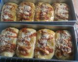 Foto langkah ke 7 dari resep Roti isian sosis.