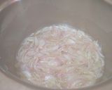 A picture of step 1 of Chicken Qorma.