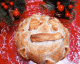 Foto del paso 7 de la receta: Hojaldre navideño con queso, confitura y cebolla caramelizada