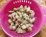 Hình bước làm 2 của món Cơm ngon nhà Huý 🏡: Ba rọi rút sườn kho tiêu - Canh rau củ nấu sườn non