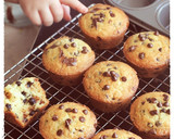 Foto langkah ke 8 dari resep Best Vanilla Chocochips Muffin Ever with Buttermilk.