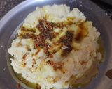 A picture of step 4 of Vada Pav.