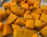 A picture of step 1 of Mango Milkshake.