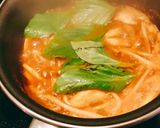 Hình bước làm 3 của món 🌱 Canh Chua Nấm Vị Tomyum Cay (Chay)