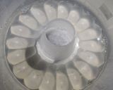 Foto langkah ke 5 dari resep Pudding Kaca Bunga.