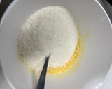 Foto del paso 3 de la receta: Coquitos: bolitas de coco para Navidad