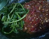 Foto langkah ke 3 dari resep Daun ubi dan sambal brambang asem.