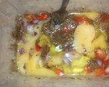 A picture of step 1 of Palm oil scrambled egg.