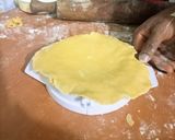 A picture of step 5 of Home made meat pie.