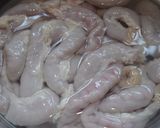 Foto del paso 3 de la receta: Chinchulin trenzado en leche
