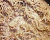 Foto del paso 3 de la receta: Revuelto rápido de carne de cerdo y brotes de soja