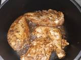 Pollo des-trozado a la Gisella con verduras horneadas