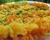 Foto langkah ke 6 dari resep Telur Dadar Sayur Keriting Kremes.