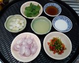 รูปขั้นตอนการทำที่ 4 ของ ยำไข่ทองทอด (ยำไข่เยี่ยวม้า)