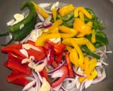 صورة لخطوة 3 من وصفة دجاج بالفرن بطريقة يمنية 🍲