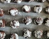 Foto del passaggio 4 della ricetta Biscotti al cioccolato fondente