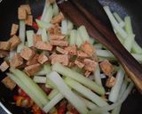 Foto langkah ke 5 dari resep Tumis Labu Siam & Tahu.