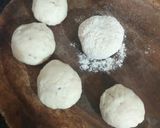 A picture of step 2 of Momos.