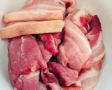 Hình bước làm 1 của món Vào bếp cùng con: Thịt nướng than với tía tô
