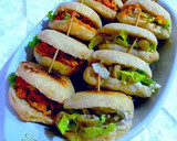 Foto del paso 13 de la receta: Batbout rellenos de salchichas y otros de ensalada variada