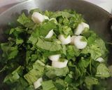 मूली का साग (Mooli ka saag recipe in hindi) रेसिपी चरण 2 फोटो