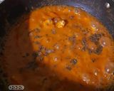 A picture of step 6 of Paneer Makhani.