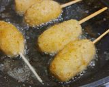 Foto langkah ke 3 dari resep Bread Corndog Praktis dan Mudah.