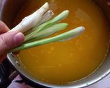 Foto langkah ke 2 dari resep Jamu kunyit asam.