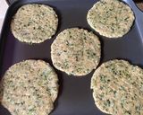 A picture of step 3 of Methi bhakhari.