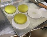 Foto langkah ke 3 dari resep Bomboloni pandan gulmer filling mocca.