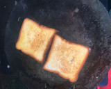 எக் (முட்டை) ரோஸ்ட் சாண்ட்விச் (Egg roast sandwich recipe in tamil) ரெசிபி ஸ்டேப் 4 புகைப்படம்