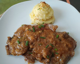 Foto del paso 11 de la receta: Fricandó de ternera con rosa de patata gratinada