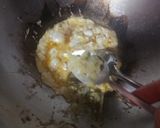 Foto langkah ke 2 dari resep Nasi Goreng Teri Bumbu Simple.