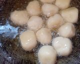Foto langkah ke 4 dari resep Chapssal Korean Donuts.