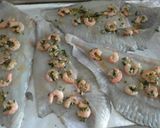 Foto del paso 3 de la receta Rodaballo con costra de gambas al ajillo