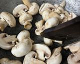 #प्रोटीन फाइबर इडली सांभर साथ क्रीमी मशरूम 🍄 रेसिपी चरण 5 फोटो