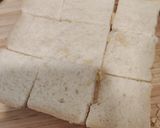 Foto langkah ke 2 dari resep Garlic Cheese Toast.