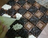 Foto langkah ke 7 dari resep Triple Chocolate Brownies.