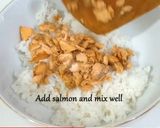 A picture of step 5 of Salmon Onigiri.