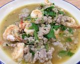 รูปขั้นตอนการทำที่ 6 ของ ผัดกะเพราหมูกุ้งสูตรน้ำท่วม