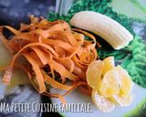 Une image de l'étape 1 de Smoothie banane, orange (ou clémentine) et épluchures de carotte.