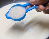 A picture of step 1 of KNAFEH/KUNAFA.