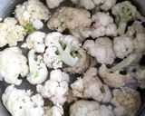 Foto langkah ke 1 dari resep Bening Kelor Kembang Kol.