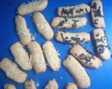Foto langkah ke 4 dari resep Lidah kucing keju coklat.