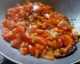 A picture of step 4 of Tomato chutney with dates and mango pulp candy.